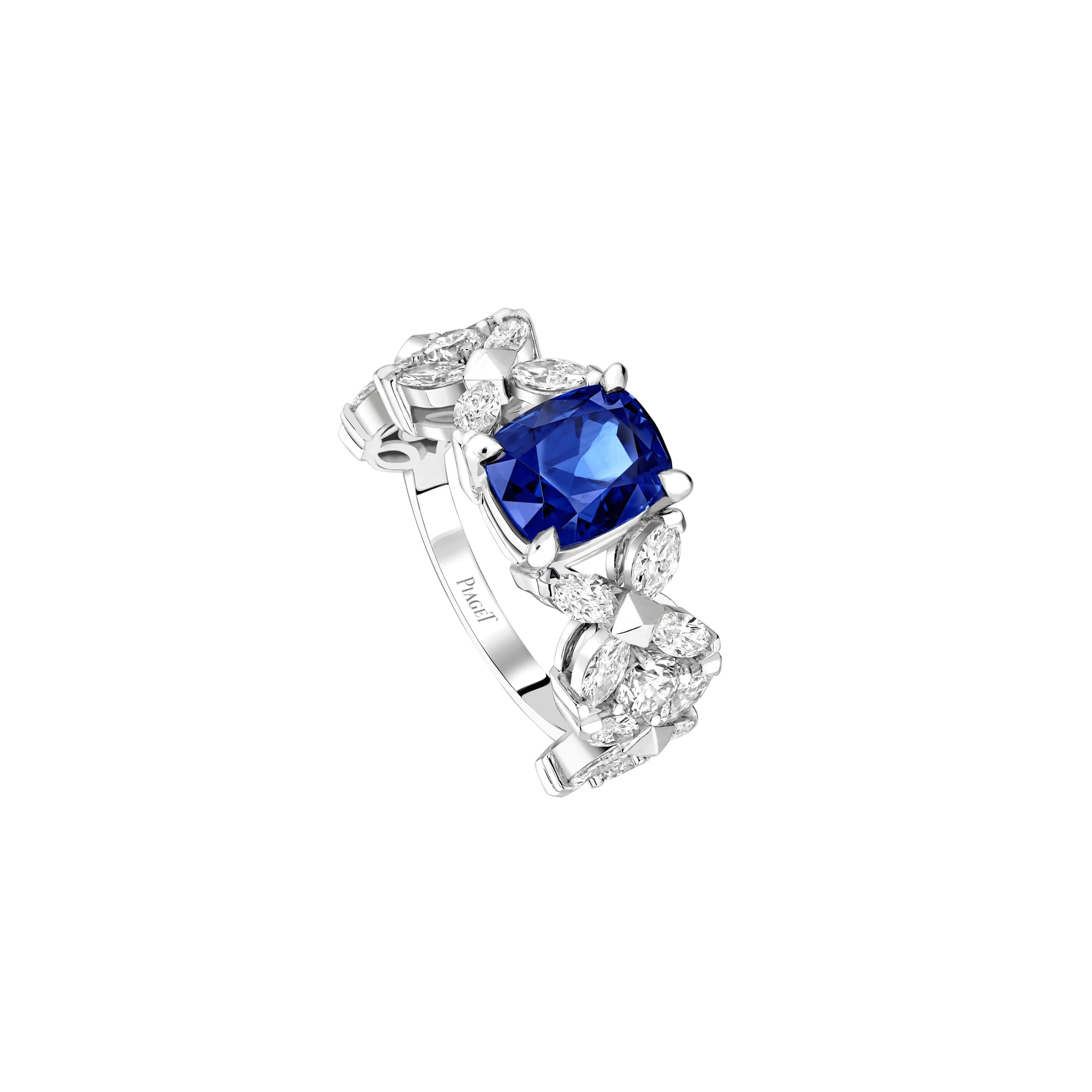 鉆石與藍寶石高級珠寶戒指