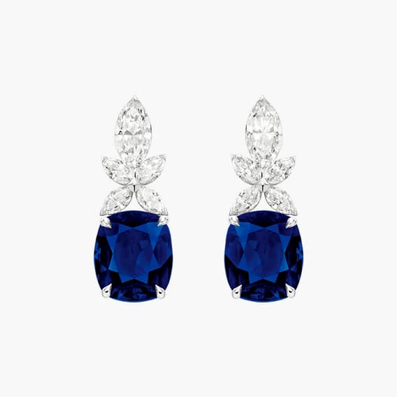 鑲飾鉆石與藍寶石的高級珠寶耳環