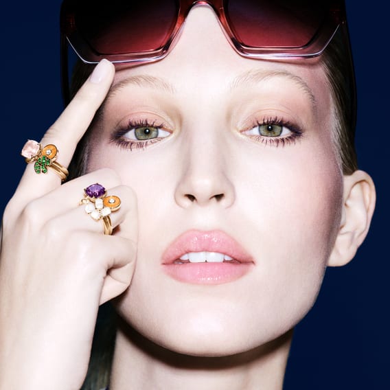 Piaget Cocktail ring in white gold adorned with sparkling pave diamonds