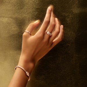 Bracelet et bagues Piaget Possession en or rose et diamants