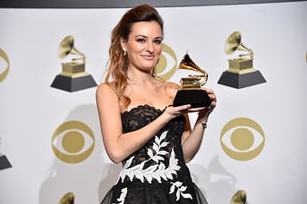 Nicola Benedetti wearing ruby diamond earrings from Piaget Golden Oasis High Jewellery collection