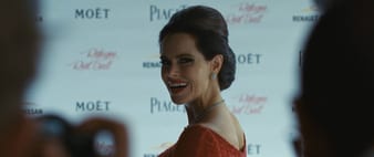 Emily Hampshire in Piaget Rose High Jewellery earrings