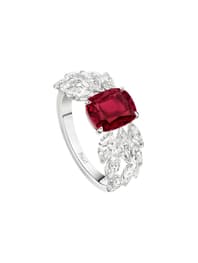 Bague Haute Joaillerie sertie de diamants et de rubis