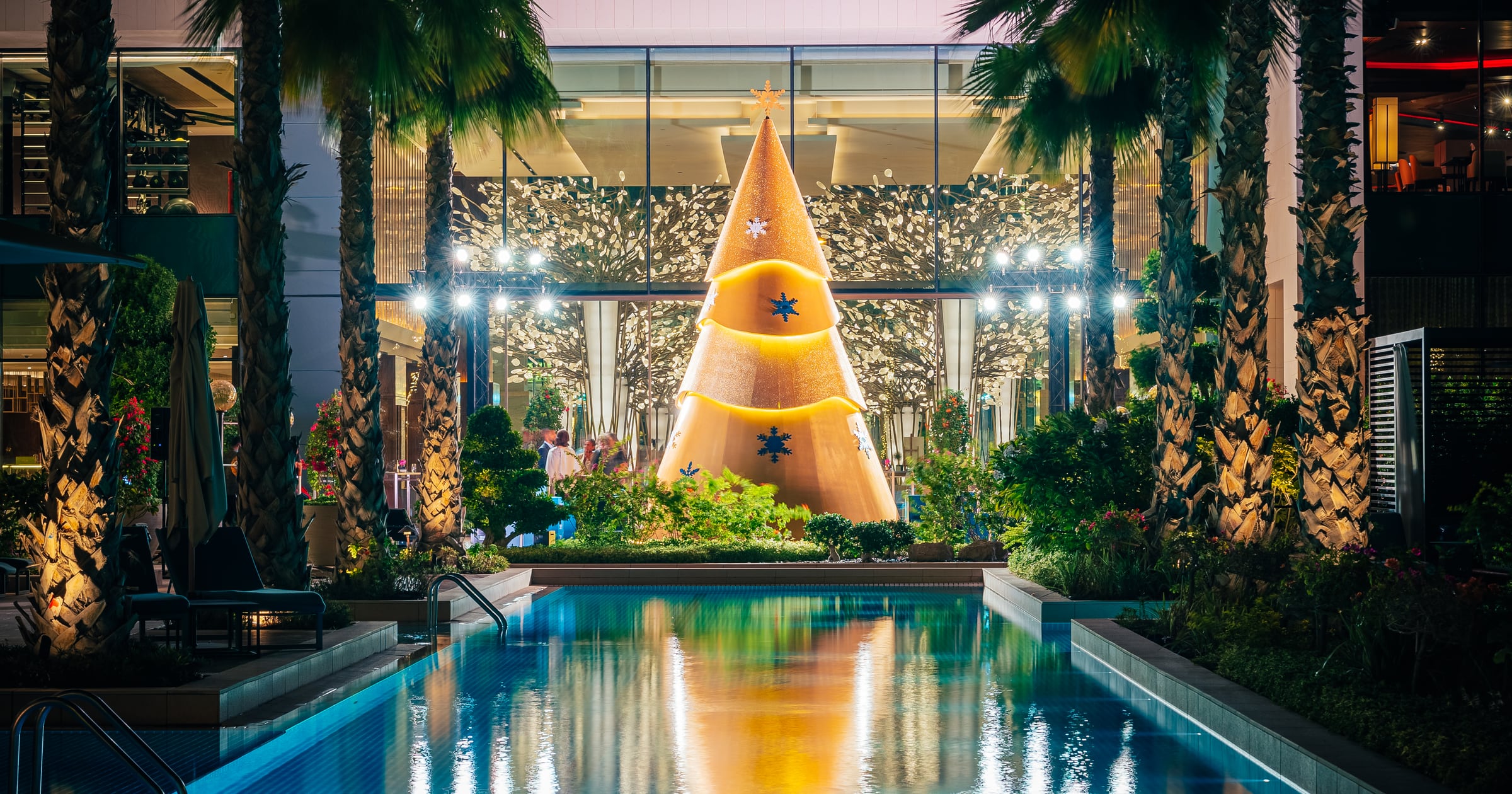 Piaget Christmas Tree at Mandarin Oriental Jumeira in Dubai